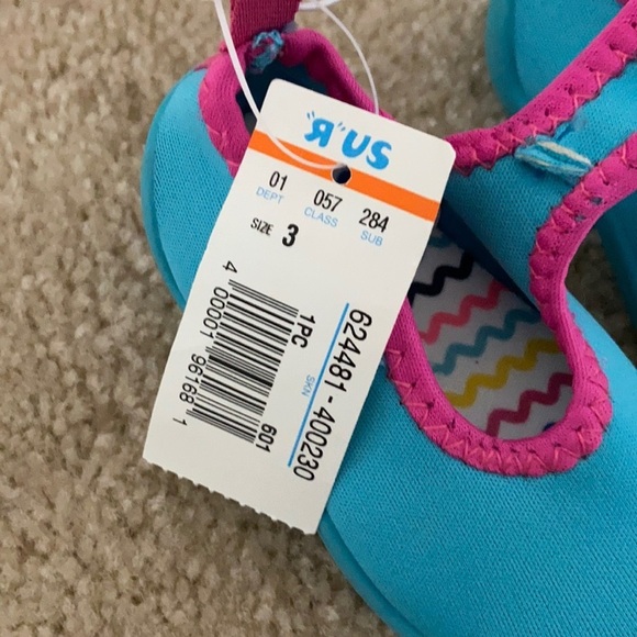 NWT Infant water shoes - Picture 3 of 5